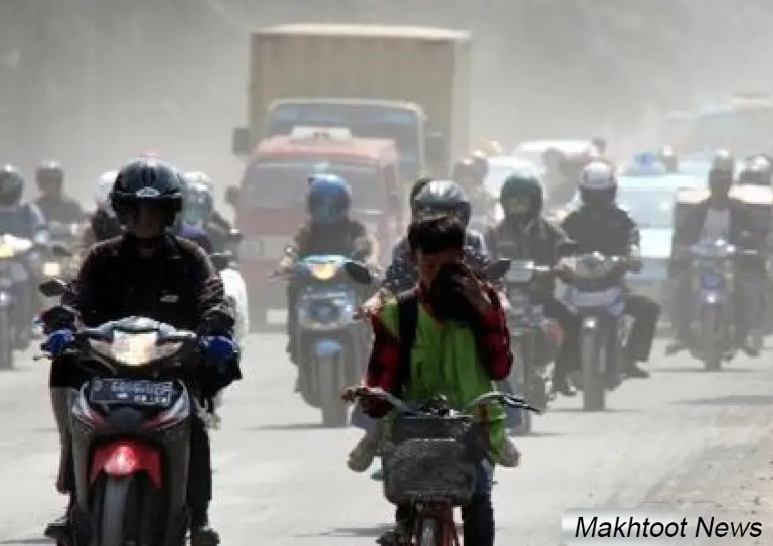 Berkendara Aman di Tengah Polusi: Tips untuk Pengendara Motor