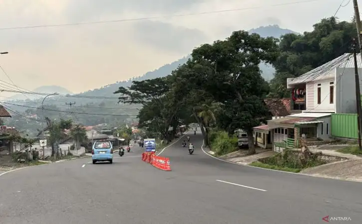 Kepadatan Jalur Wisata di Bandung, Polisi Terapkan Contra Flow